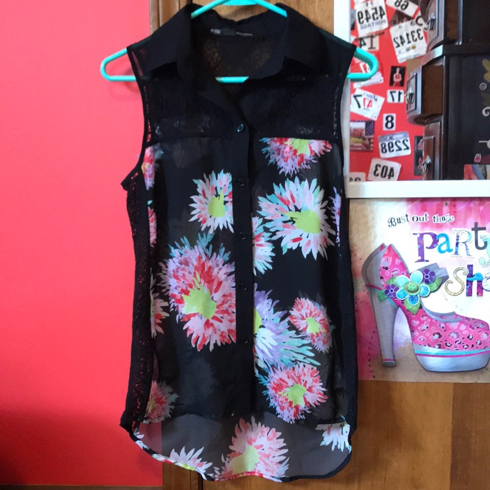 5 for $10 💙💙Maurice tank top